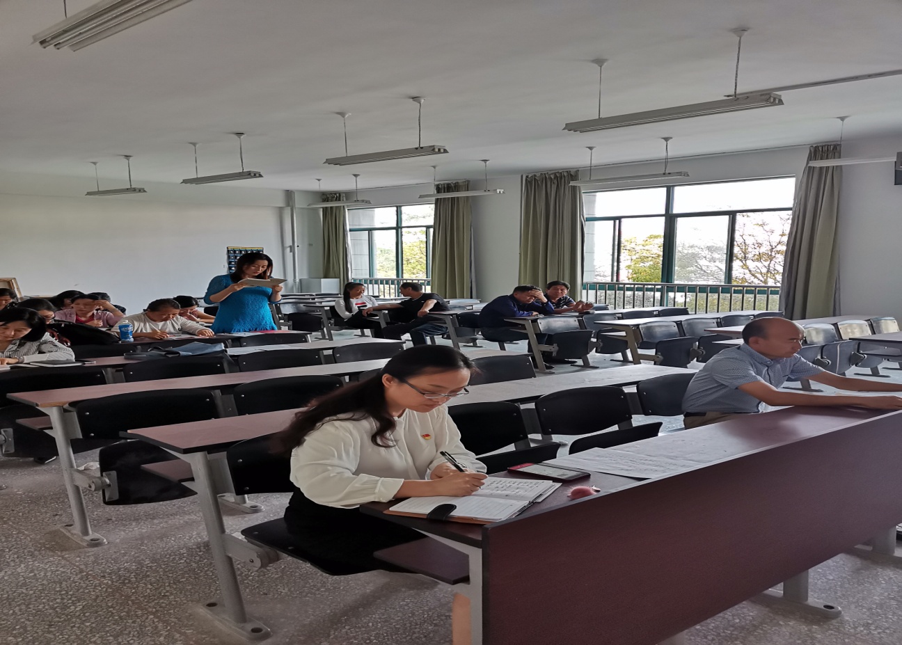 公共教学部党支部扎实开展主题教育活动