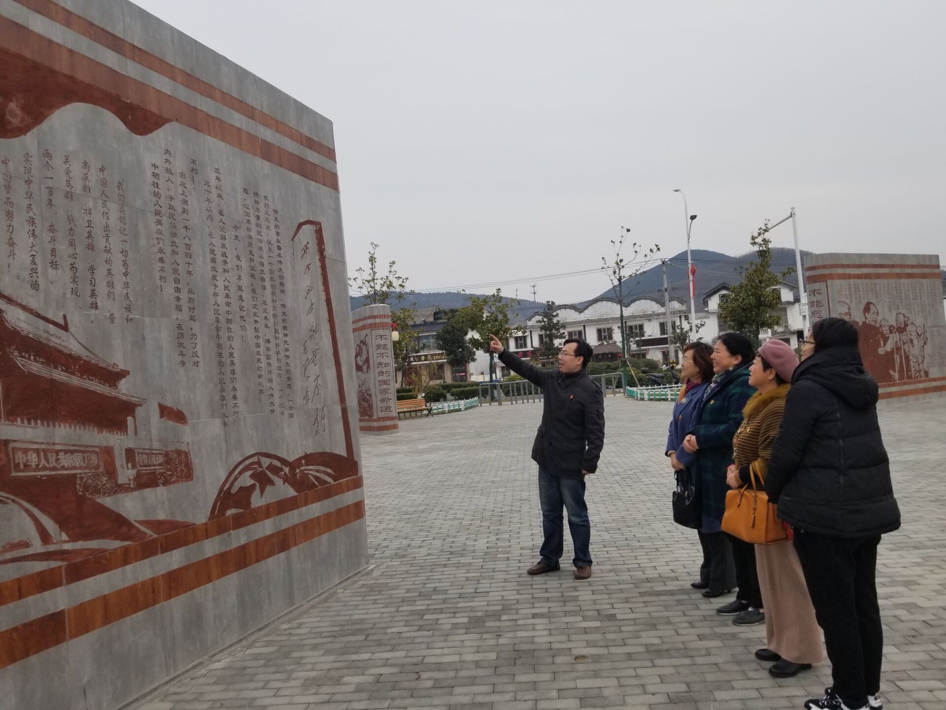 机关第二、七党支部开展“不忘初心、牢记使命” 主题教育学习参观活动