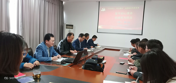 陈玉金副校长为党员讲授专题党课