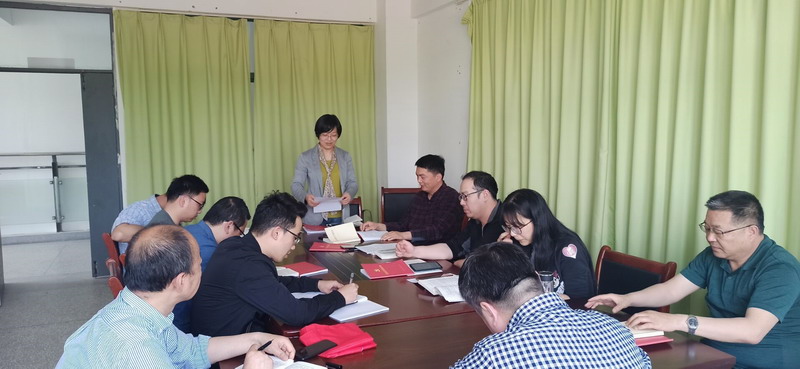 滕瑜朗诵《沁园春-雪》