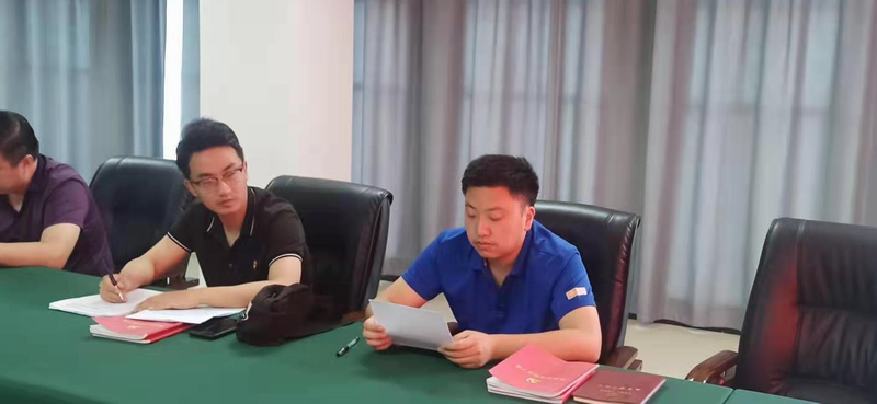 张晓亮同志进行党性分析和自我批评