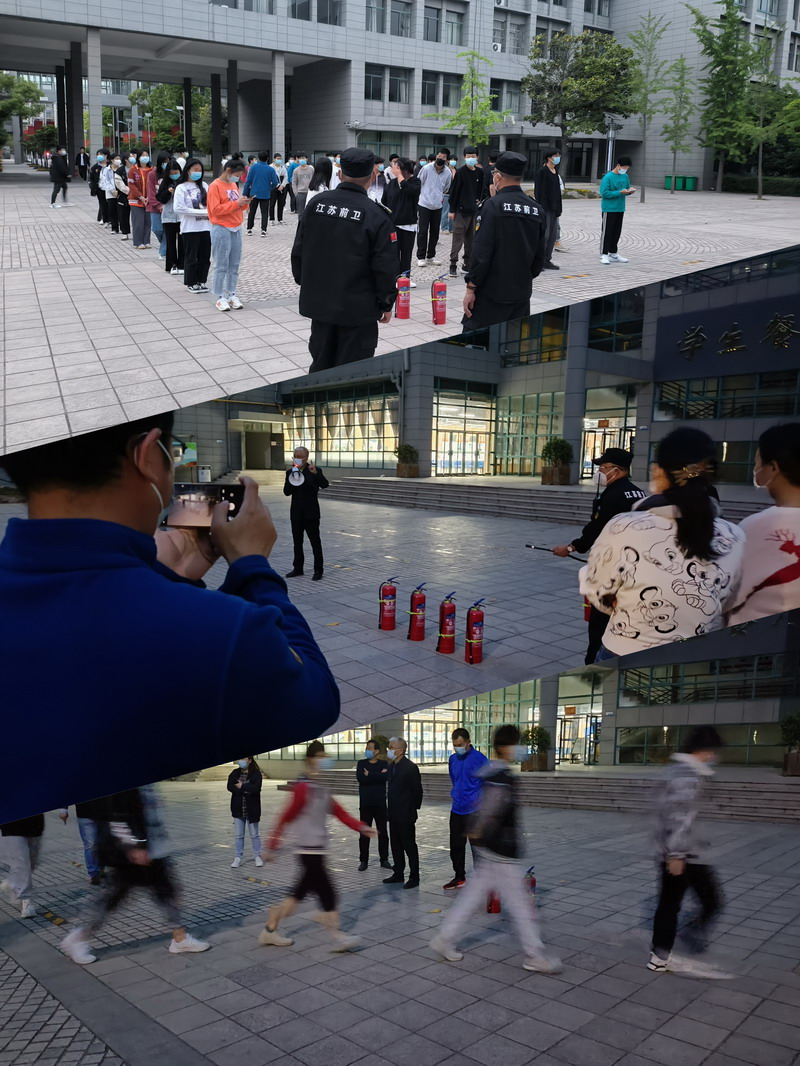 学生进行消防演练