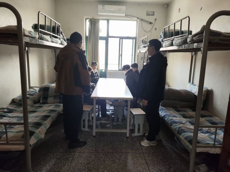 检查宿舍“7S”标准执行情况